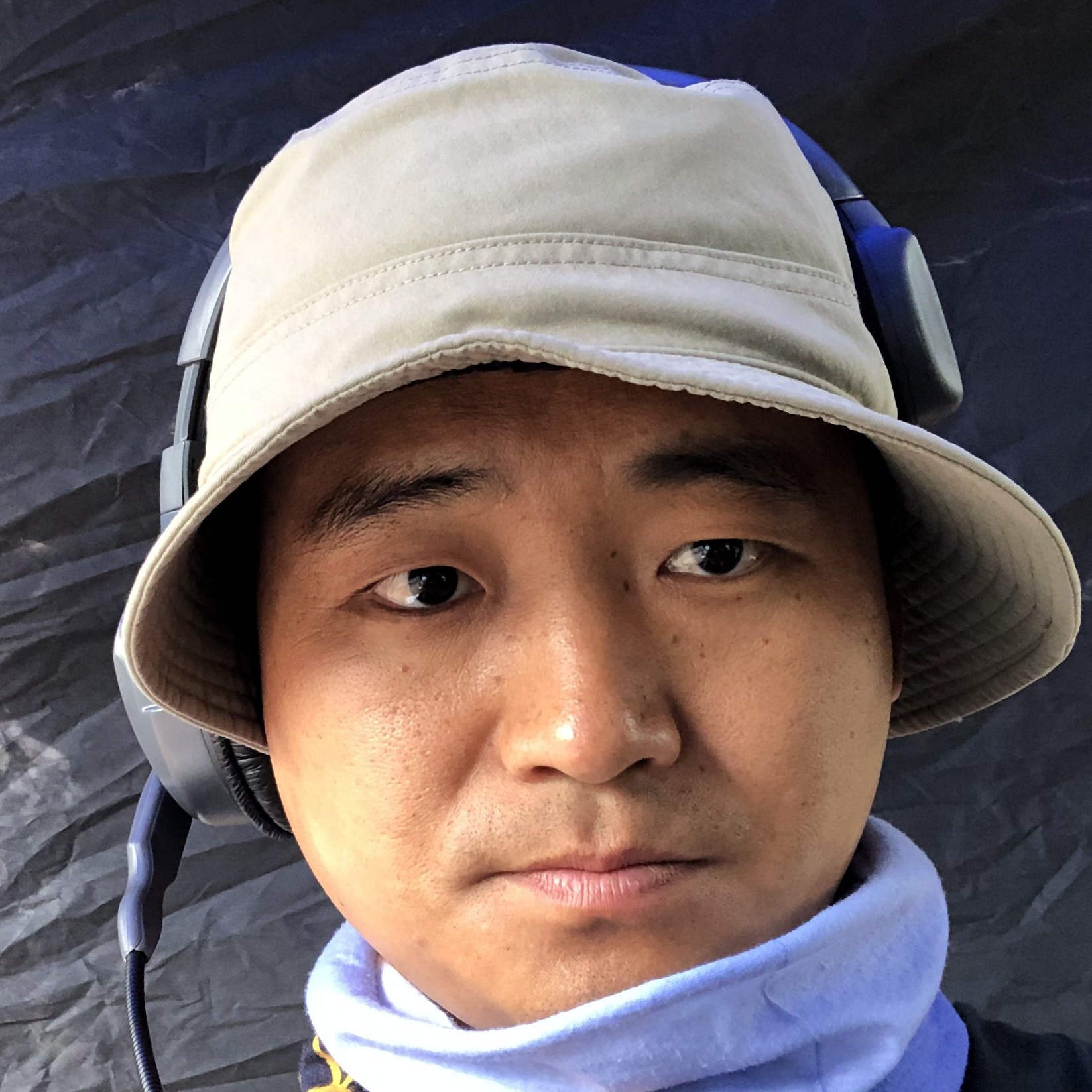 纪伟