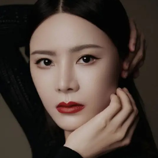 李千逸