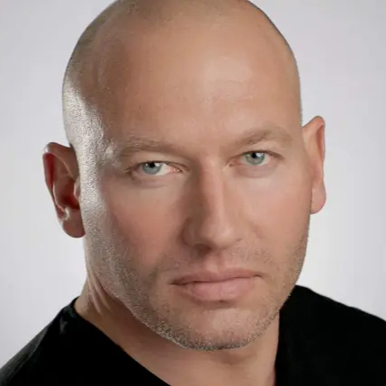 尼克·麦金利斯