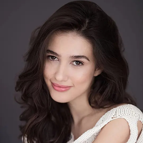 曼德琳娜·贝拉柳·伦