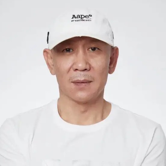张闻君
