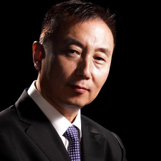 梁明
