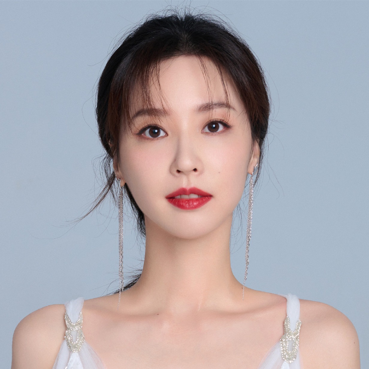 吴佳尼