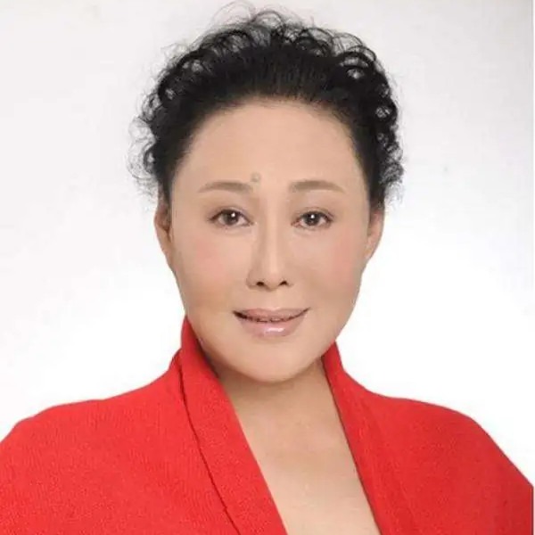 斯琴高娃