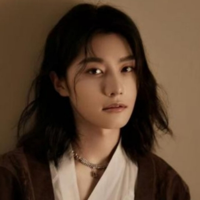 설팔일