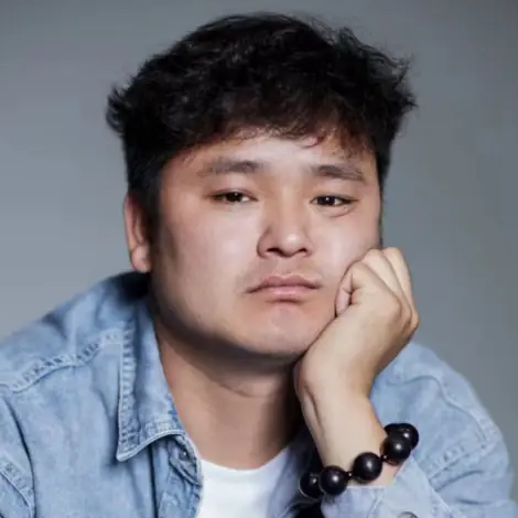 张霸波