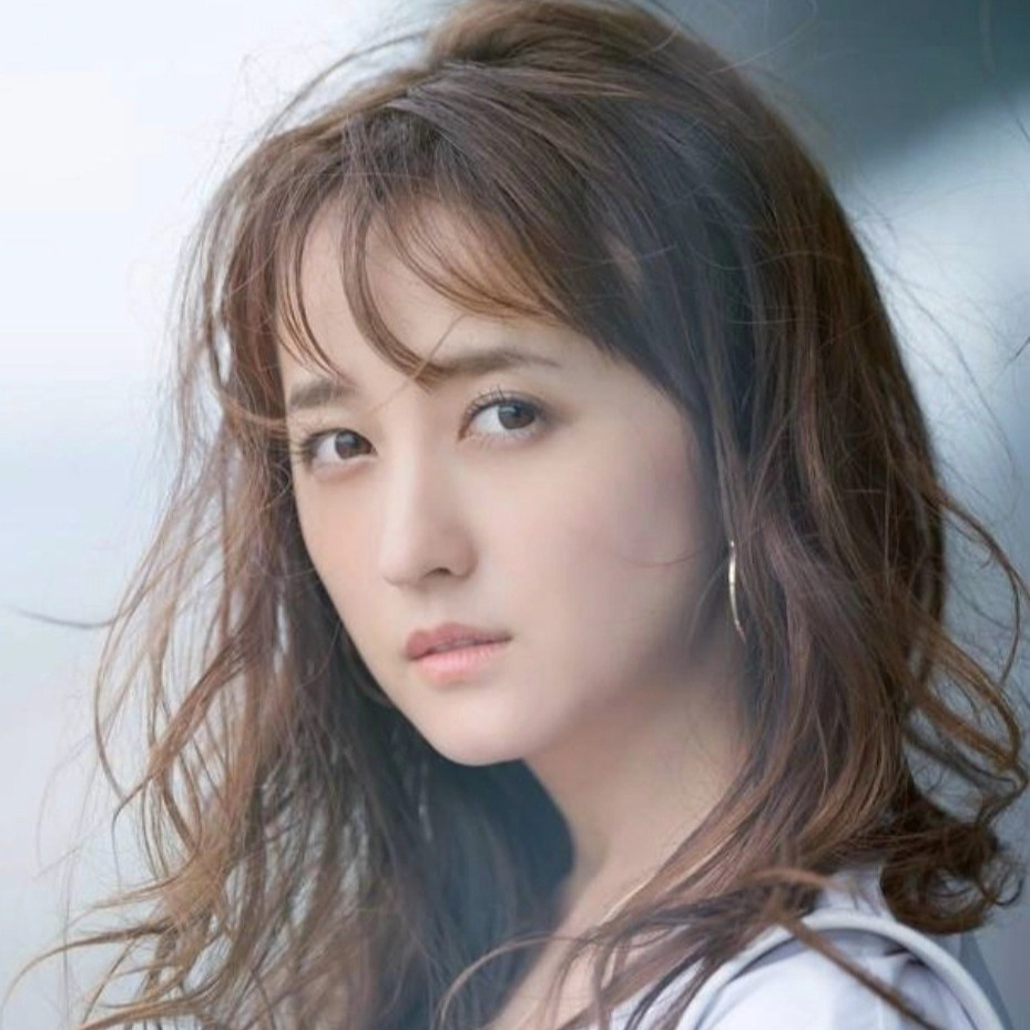 小松彩夏
