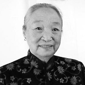 柏青