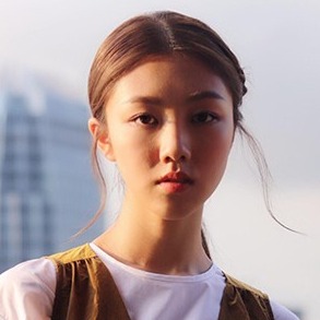 颜卓灵